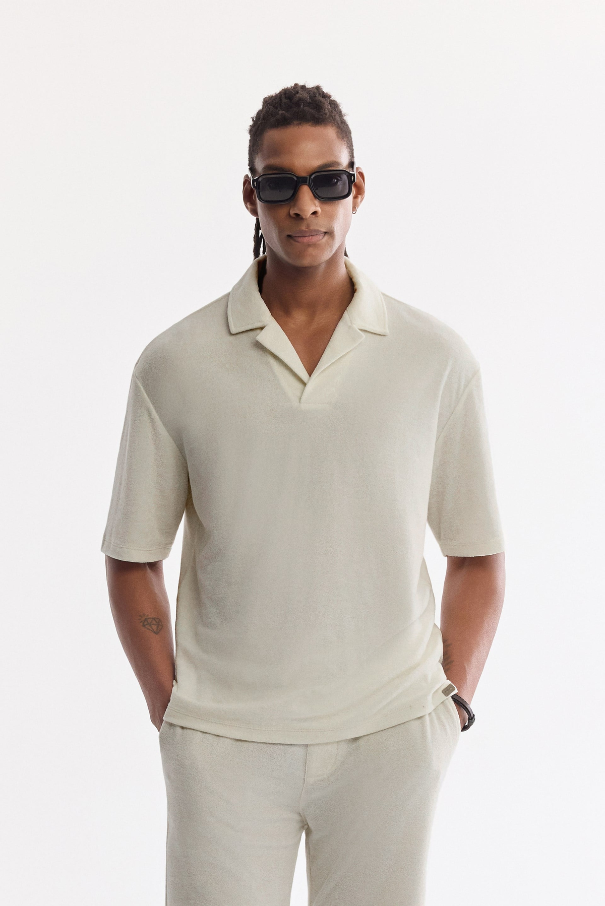 Ekru Apaj Yaka Pamuklu Soft Touch T-Shirt