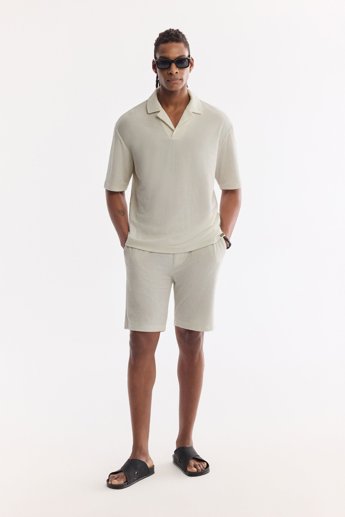 Ekru Apaj Yaka Pamuklu Soft Touch T-Shirt