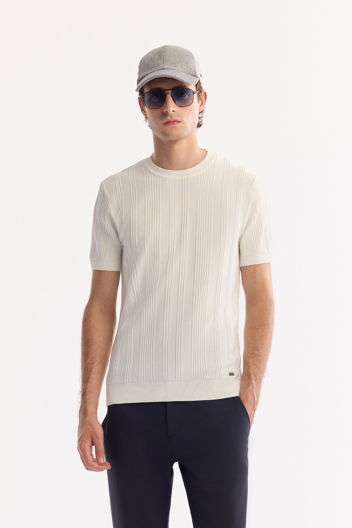 Ekru Bisiklet Yaka Fitil Örgü Detaylı Rayon Triko T-shirt