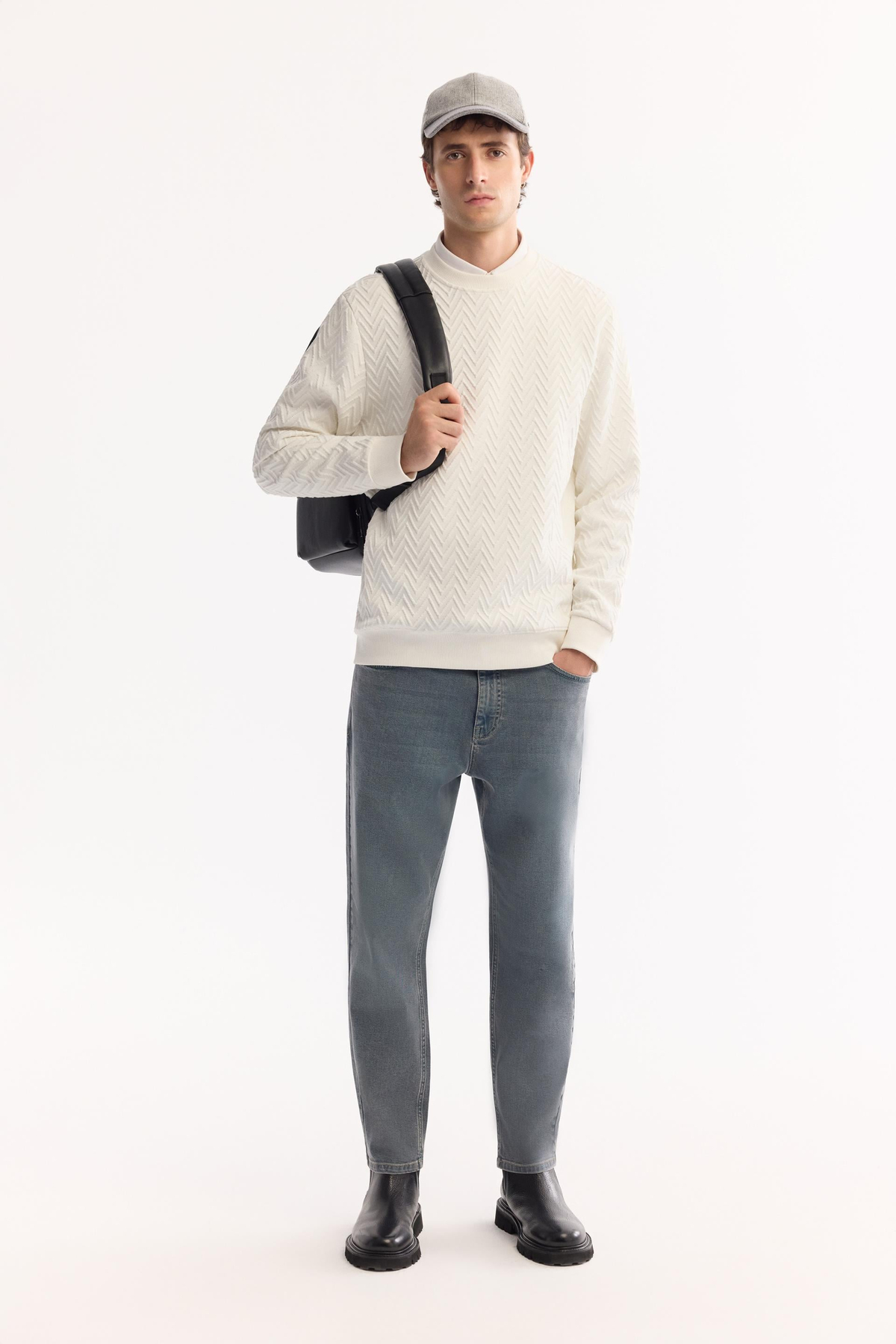 Ekru Bisiklet Yaka Çizgili Jakarlı Sweatshirt