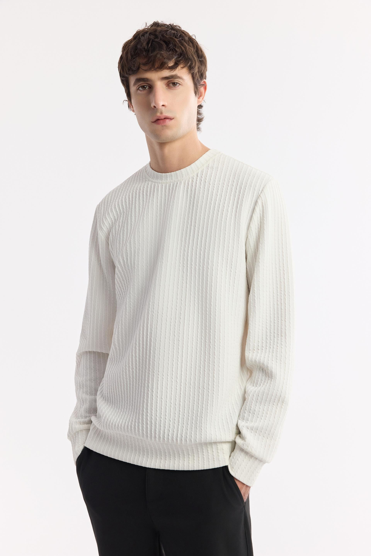 Ekru Bisiklet Yaka Enine Çizgili Jakarlı Sweatshirt