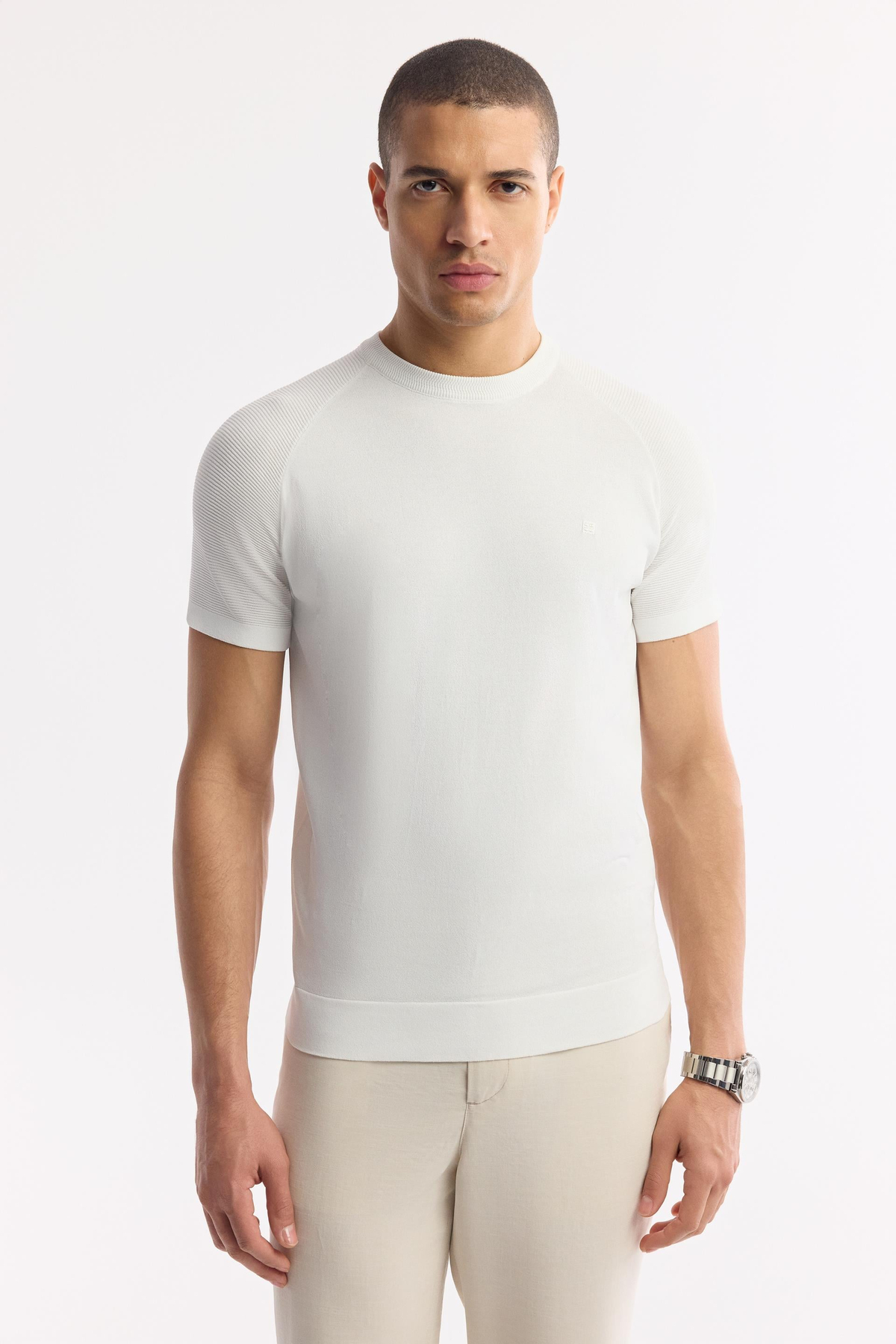 Ekru Bisiklet Yaka Kolları Jakar Detaylı Rayon Triko T-shirt