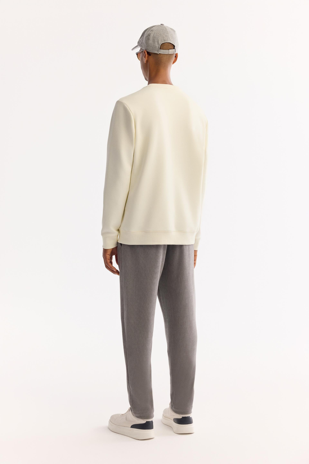 Ekru Bisiklet Yaka Ottoman  İnterlok Flok Baskı  Sweatshirt