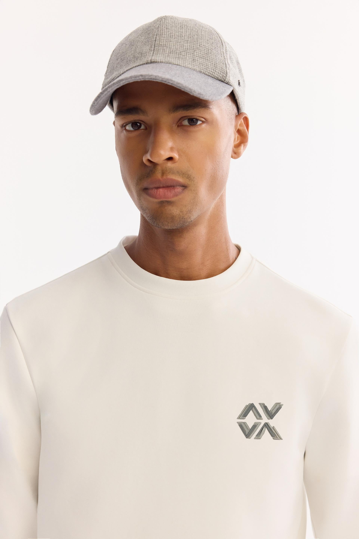 Ekru Bisiklet Yaka Piramit Baskılı İnterlok Sweatshirt