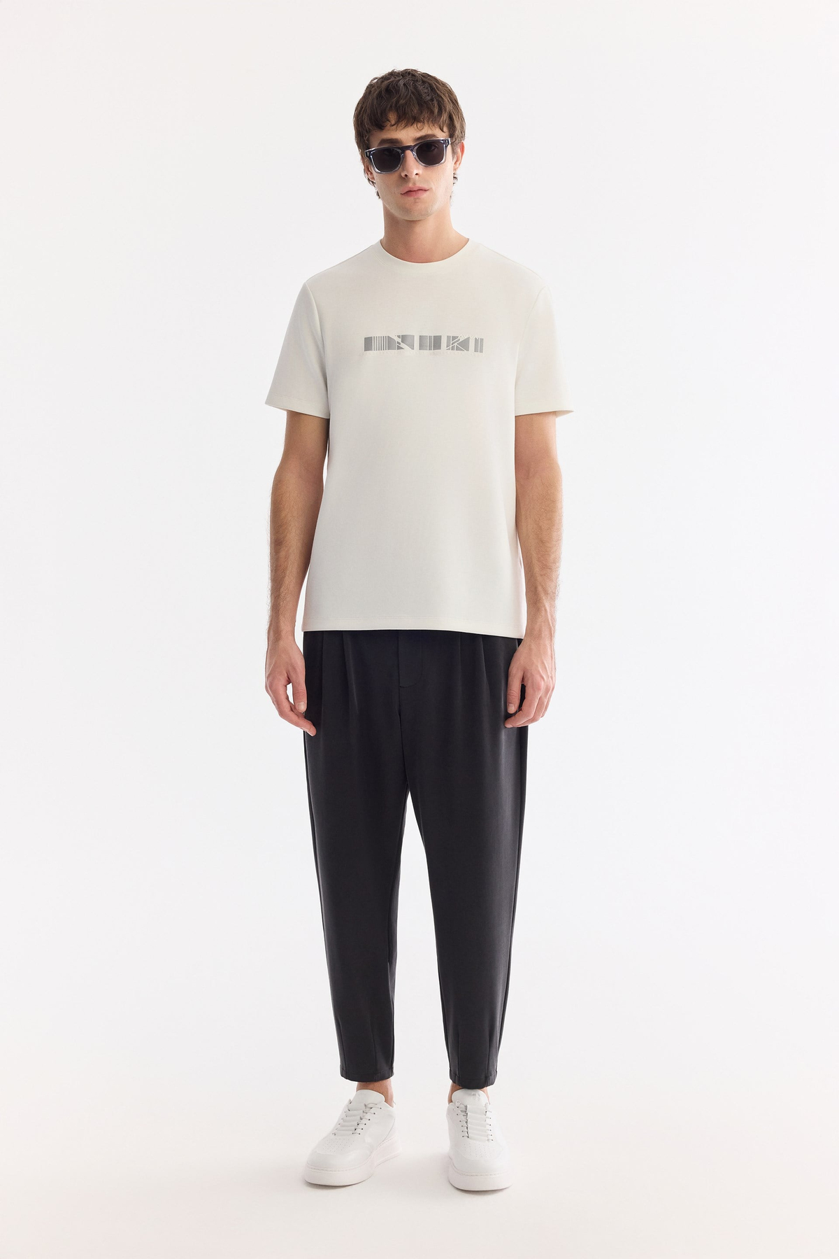 Ekru Bisiklet Yaka Reflektör Baskılı İnterlok T-Shirt