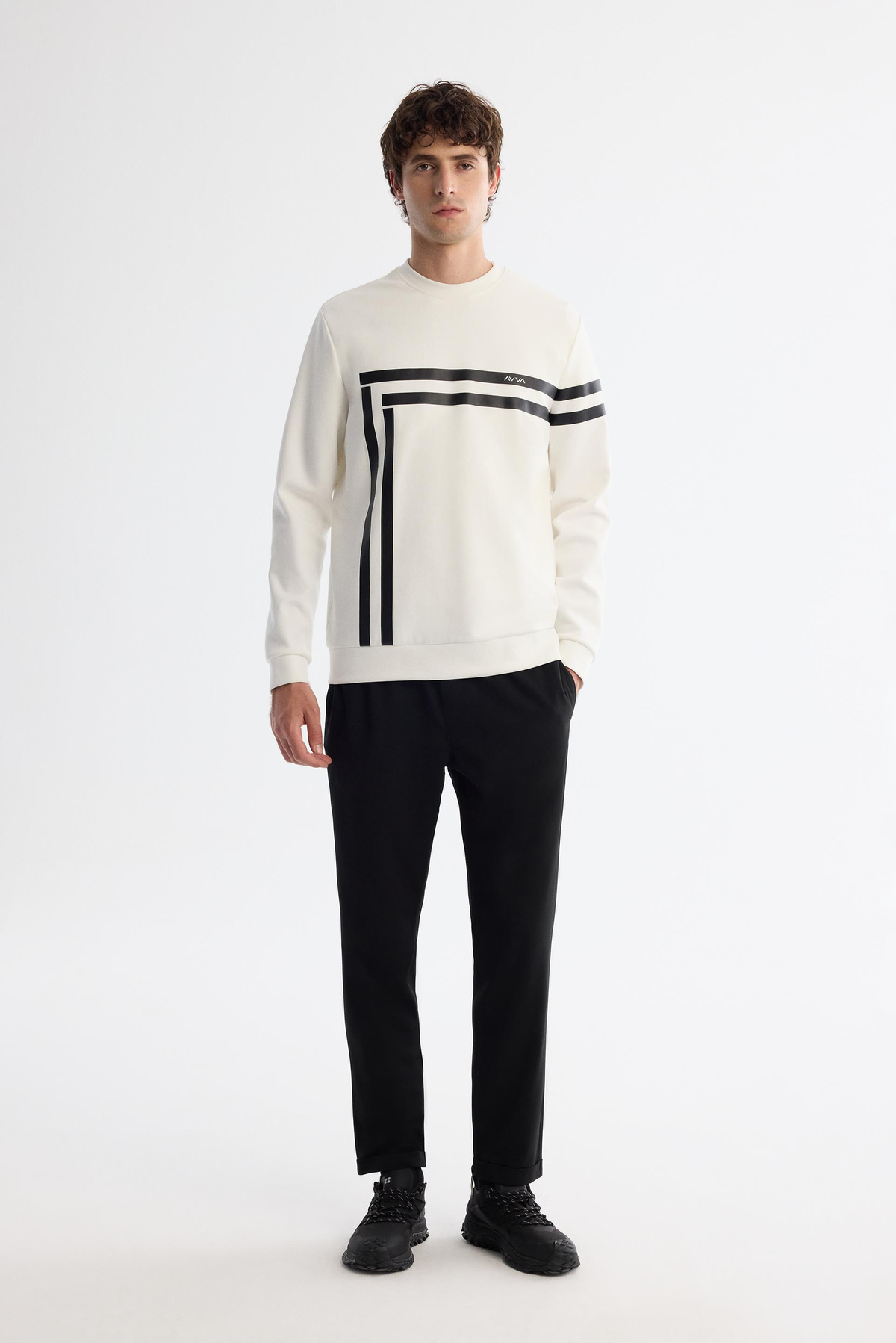 Ekru Bisiklet Yaka Sweatshirt
