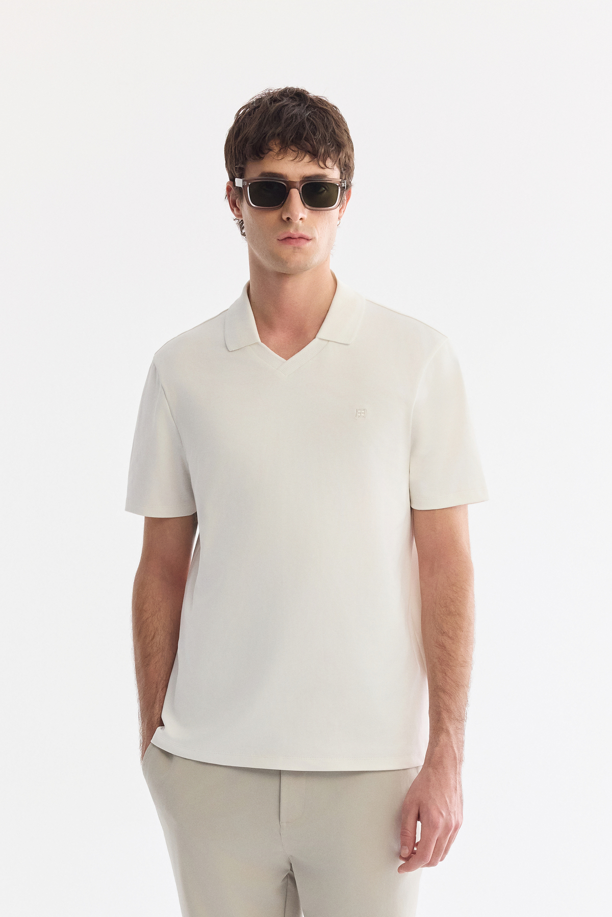 Ekru Düğmesiz Polo Yaka İnterlok  T-Shirt