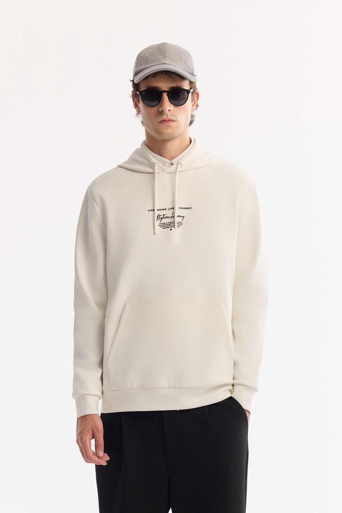 Ekru Kapüşonlu Yaka Kanguru Cep Enjeksiyon Baskılı İnterlok  Sweatshirt