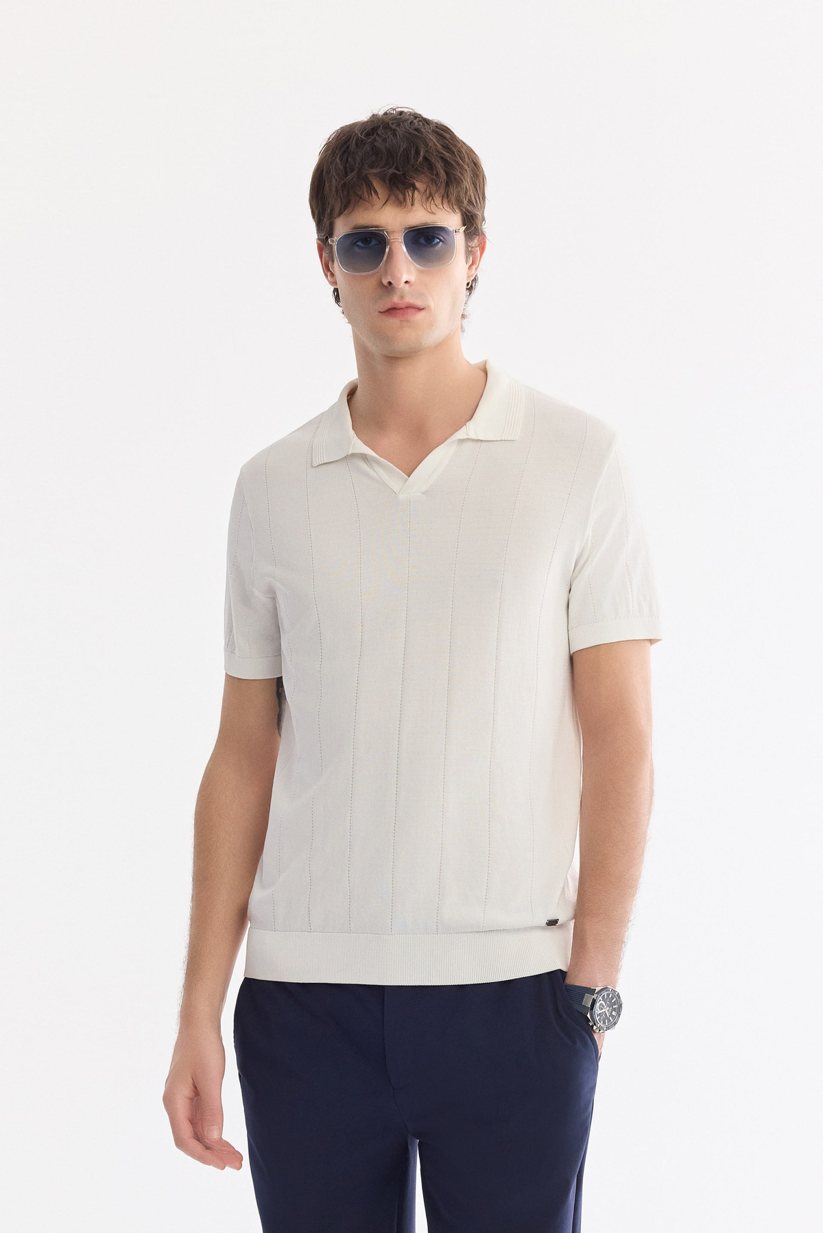 Ekru Polo Yaka Düğmesiz Dokulu Triko T-shirt