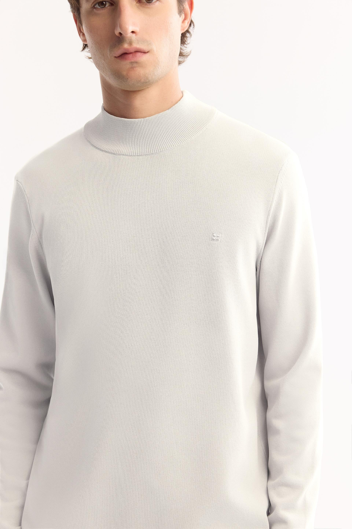 Ekru Yarım Balıkçi Yaka Basic Düz Rayon Kazak