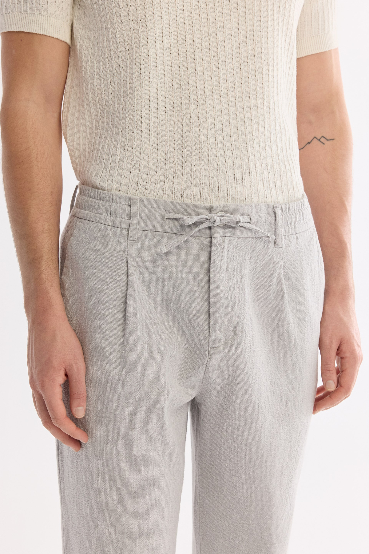 Gri Beli Bağcıklı Keten Karışımlı Chino Pantolon