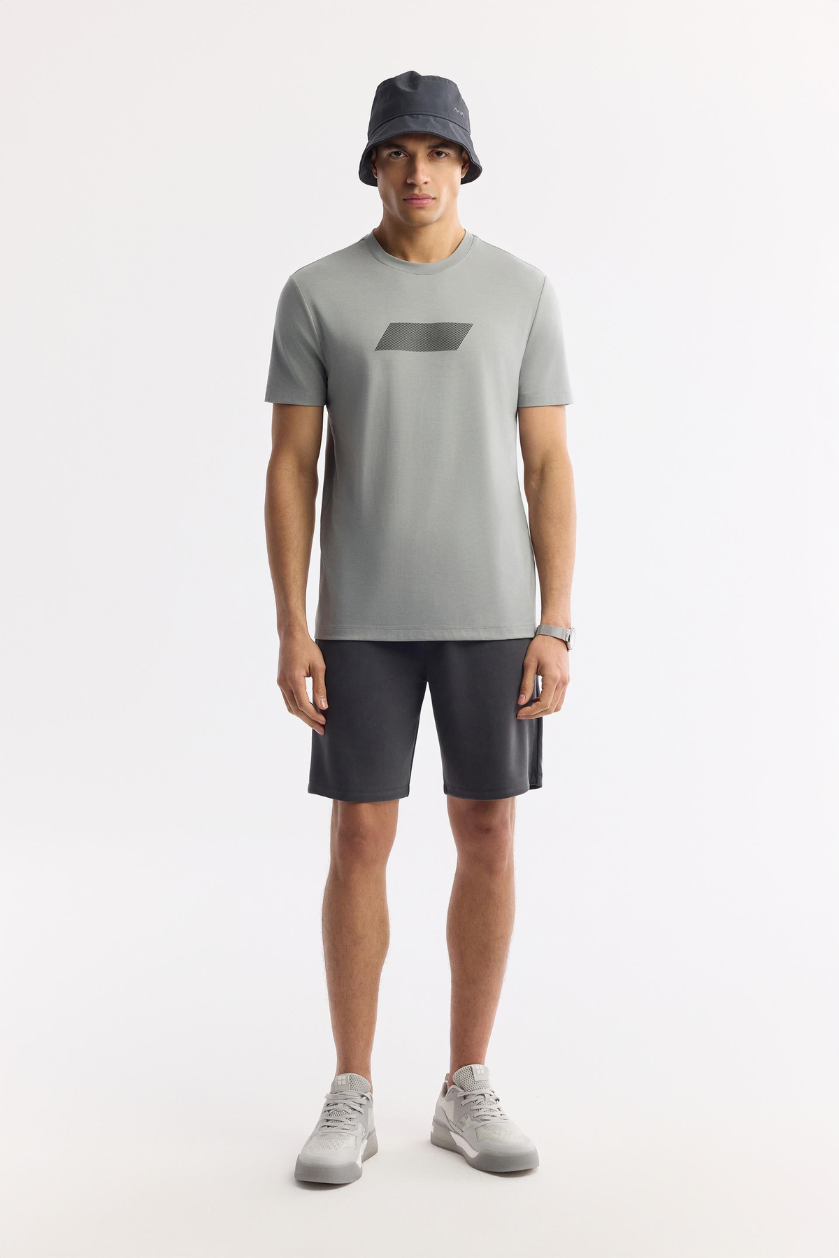 Gri Bisiklet Yaka Hareketli Hologram Baskılı Shoft Touch T-Shirt