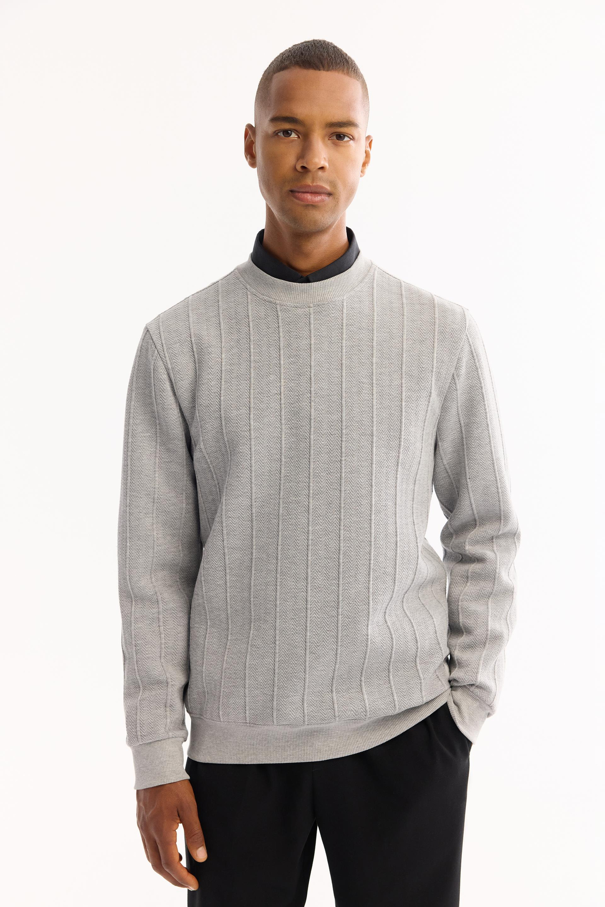 Gri Bisiklet Yaka Jakarlı Sweatshirt