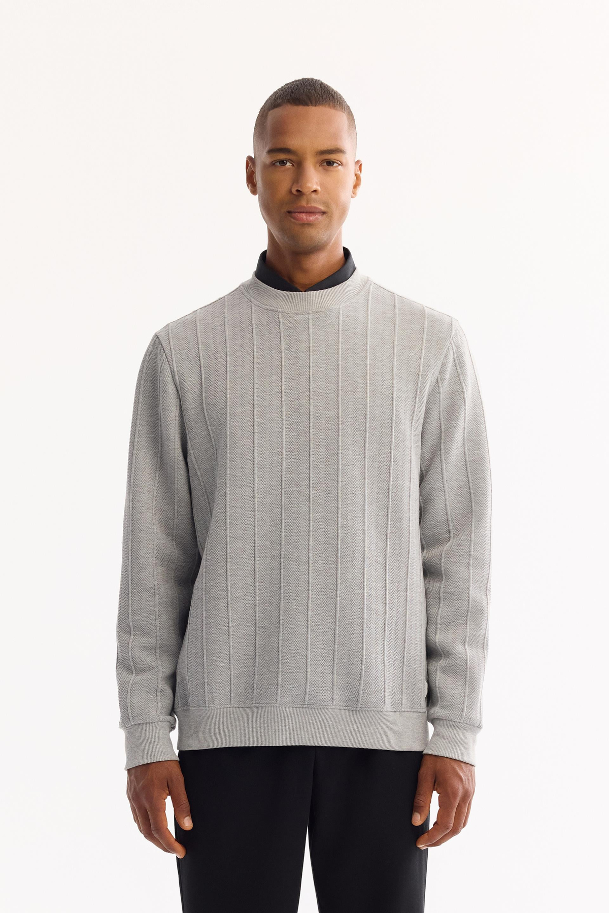 Gri Bisiklet Yaka Jakarlı Sweatshirt