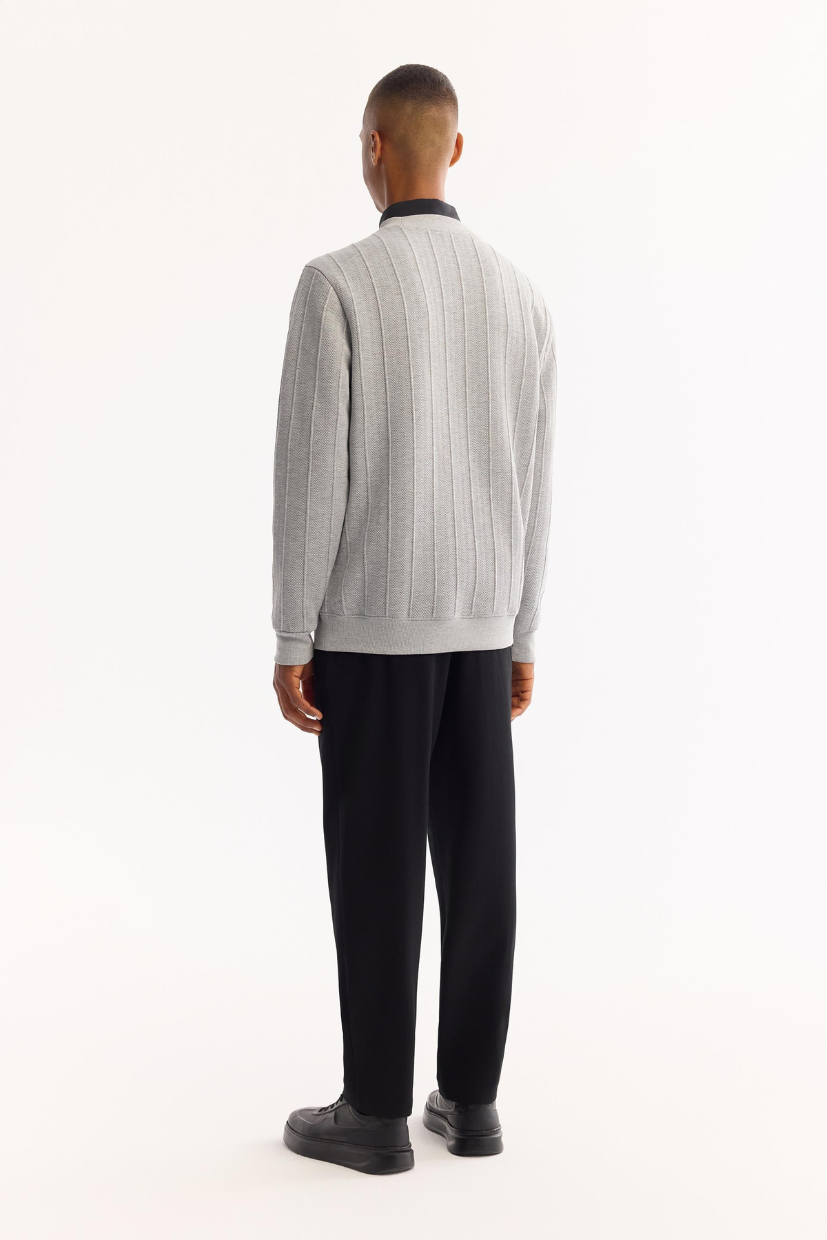 Gri Bisiklet Yaka Jakarlı Sweatshirt