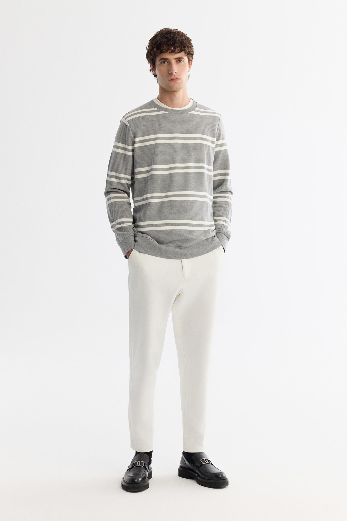 Gri Bisiklet Yaka Jakarlı Sweatshirt