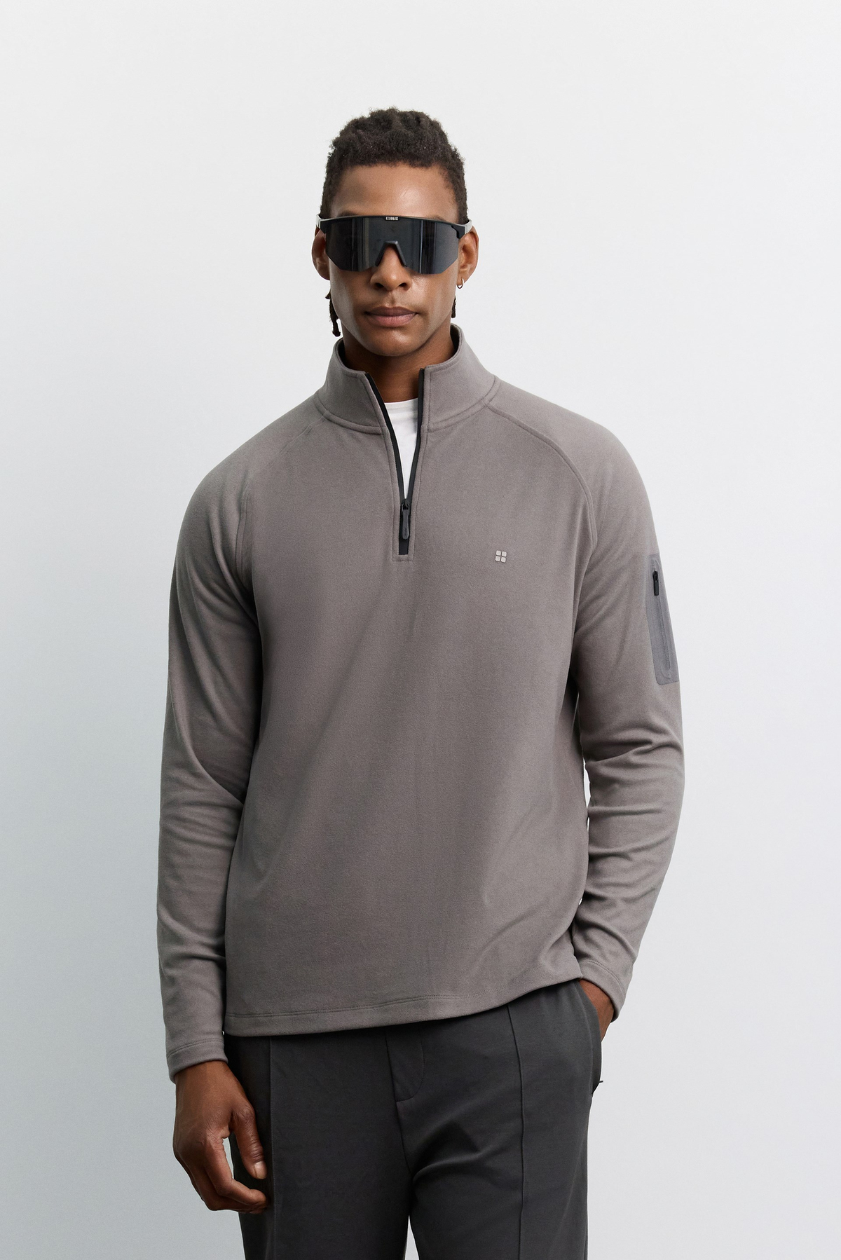 Gri Dik Yaka Fermuarlı  Polar Sweatshirt