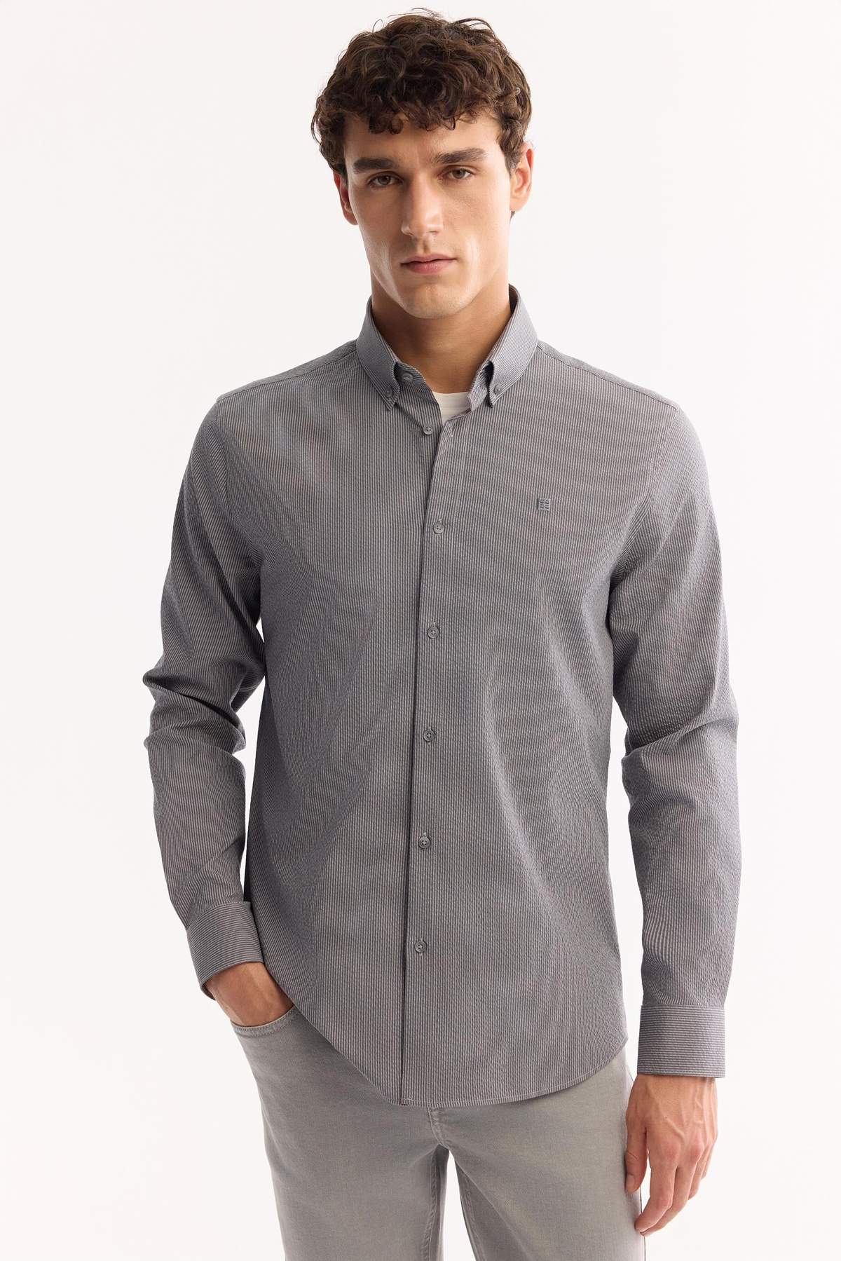 Gri Düğmeli Yaka Gofreli Çizgili Slim Fit Uzun Kol Gömlek