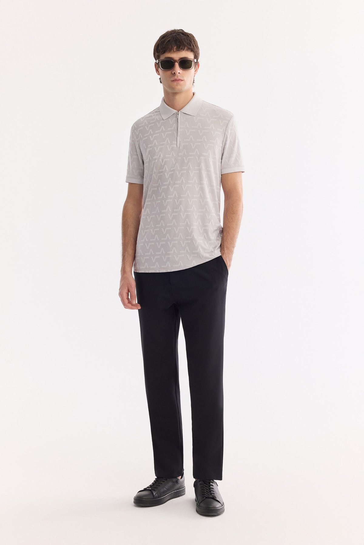 Gri Fermuarlı Polo Yaka Jakarlı T-Shirt