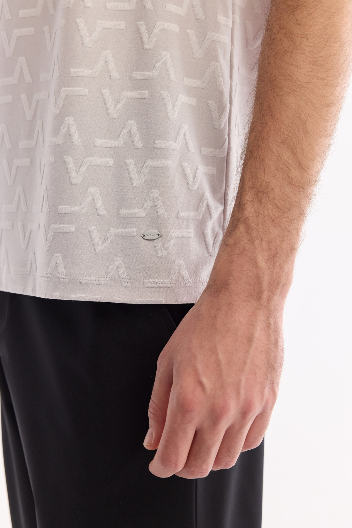 Gri Fermuarlı Polo Yaka Jakarlı T-Shirt