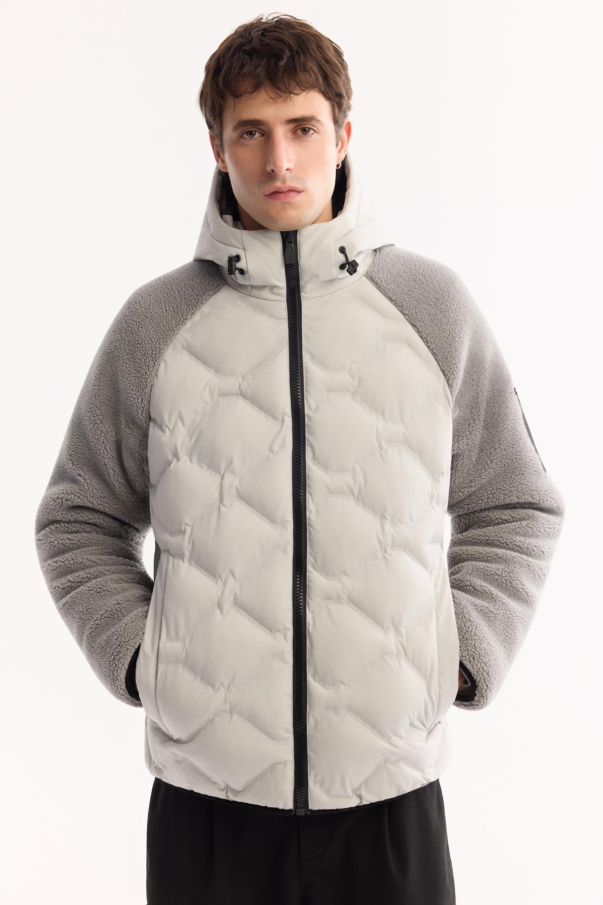Gri Peluş Kapüşonlu Elyaf  Mont