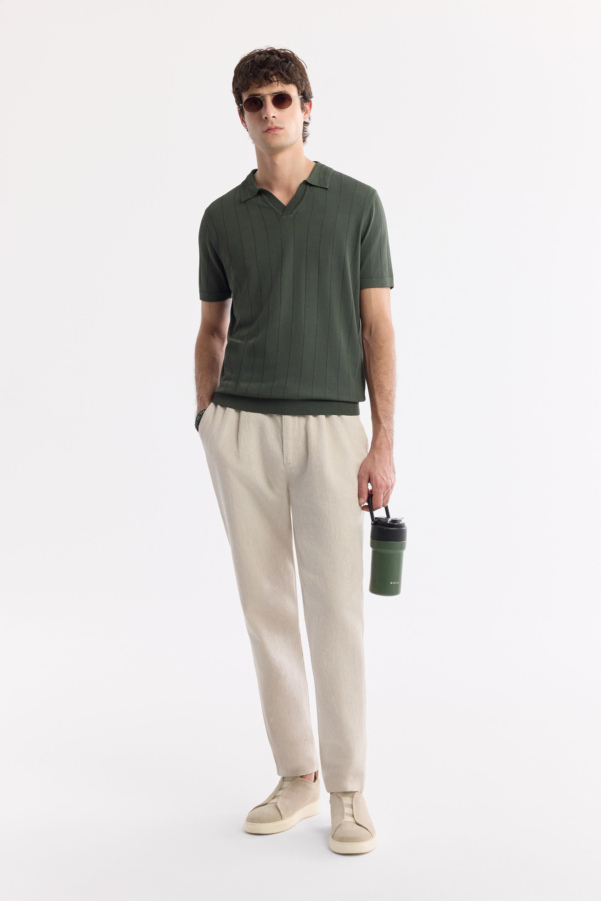 Haki Düğmesiz Polo Yaka Boyuna Ajur Desenli Rayon Triko T-shirt