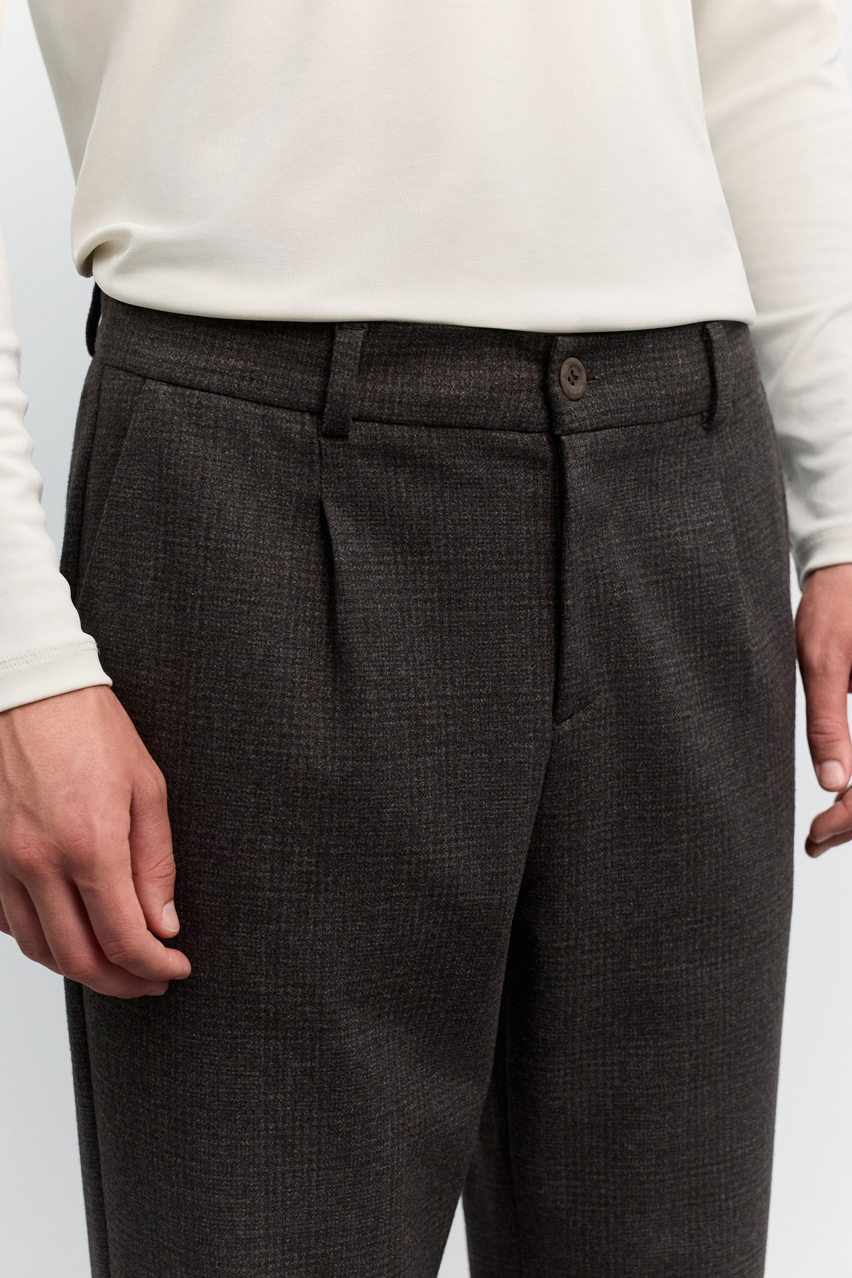 Kahve Ekose Arka Beli Lastikli Pili Detaylı Relaxed Fit Pantolon