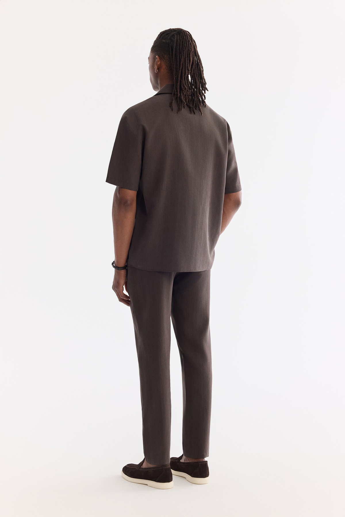 Kahve Küba Yaka Tencel Dokulu Comfort Fit Kısa Kollu Gömlek