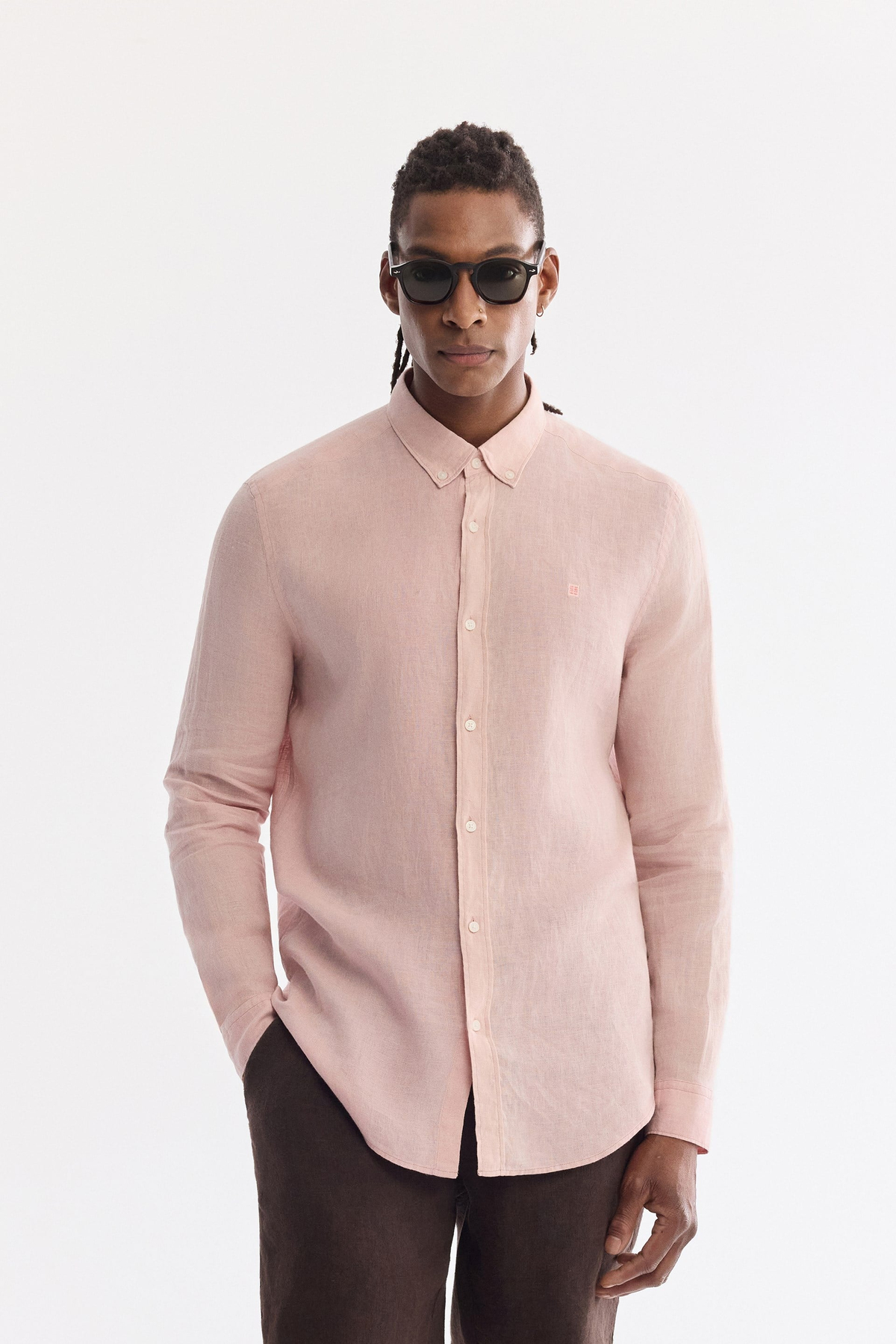 Koyu Pembe Düğmeli Yaka %100 Keten Comfort Fit Uzun Kol Gömlek