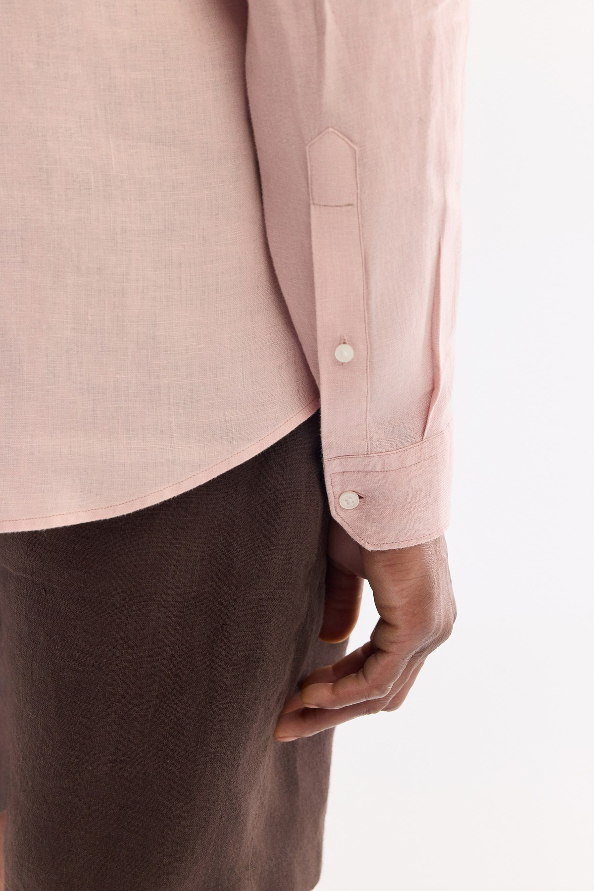 Koyu Pembe Düğmeli Yaka %100 Keten Comfort Fit Uzun Kol Gömlek