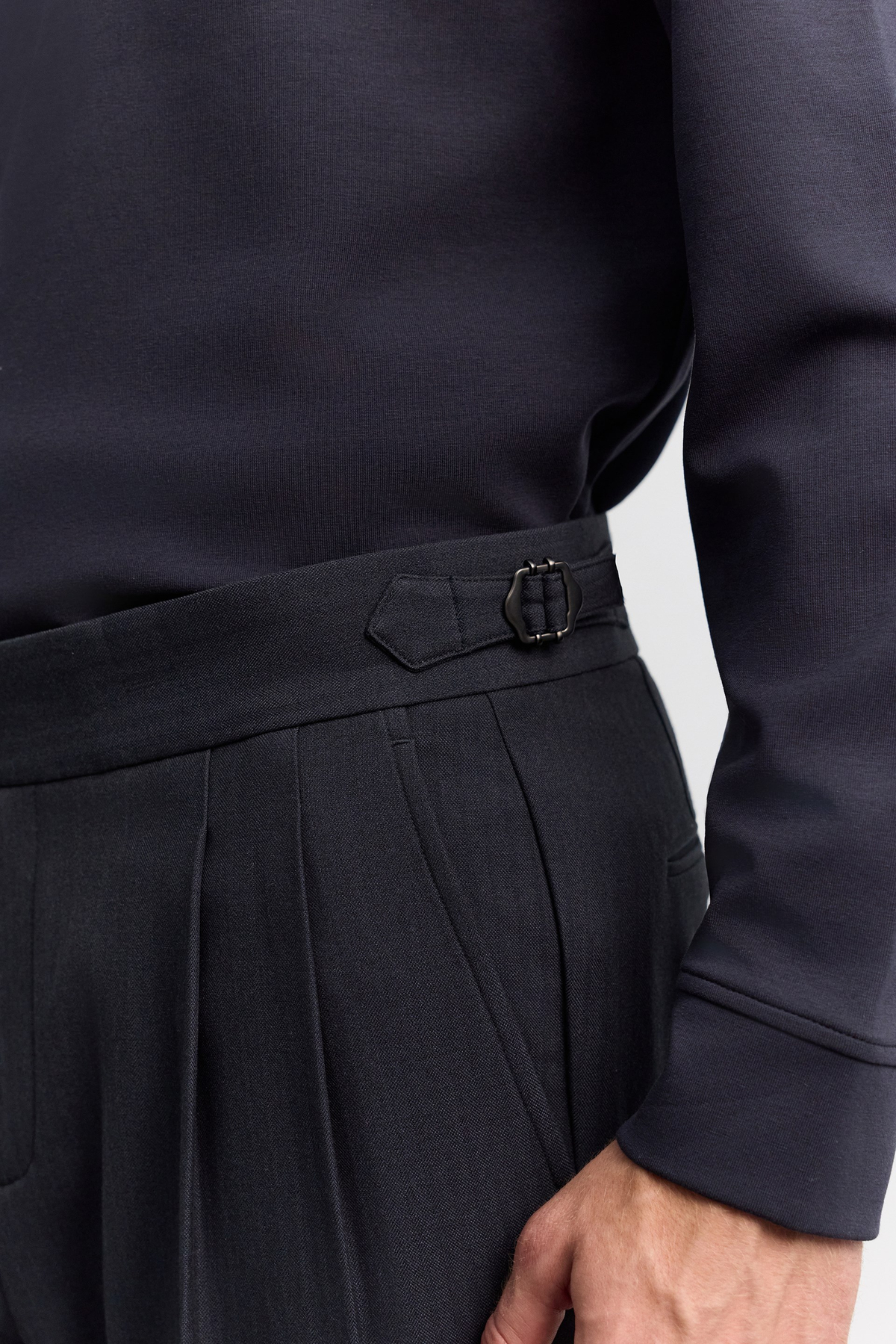 Lacivert Balıksırtı Desen Yanı Tokalı Pili Detaylı Relaxed Fit Pantolon