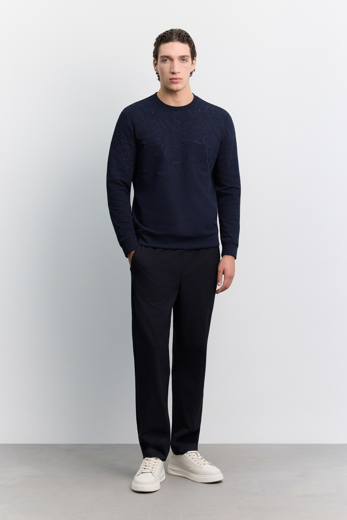 Lacivert Bisiklet Yaka Kol ve Beden Sargı Nakış İnterlok Sweatshirt