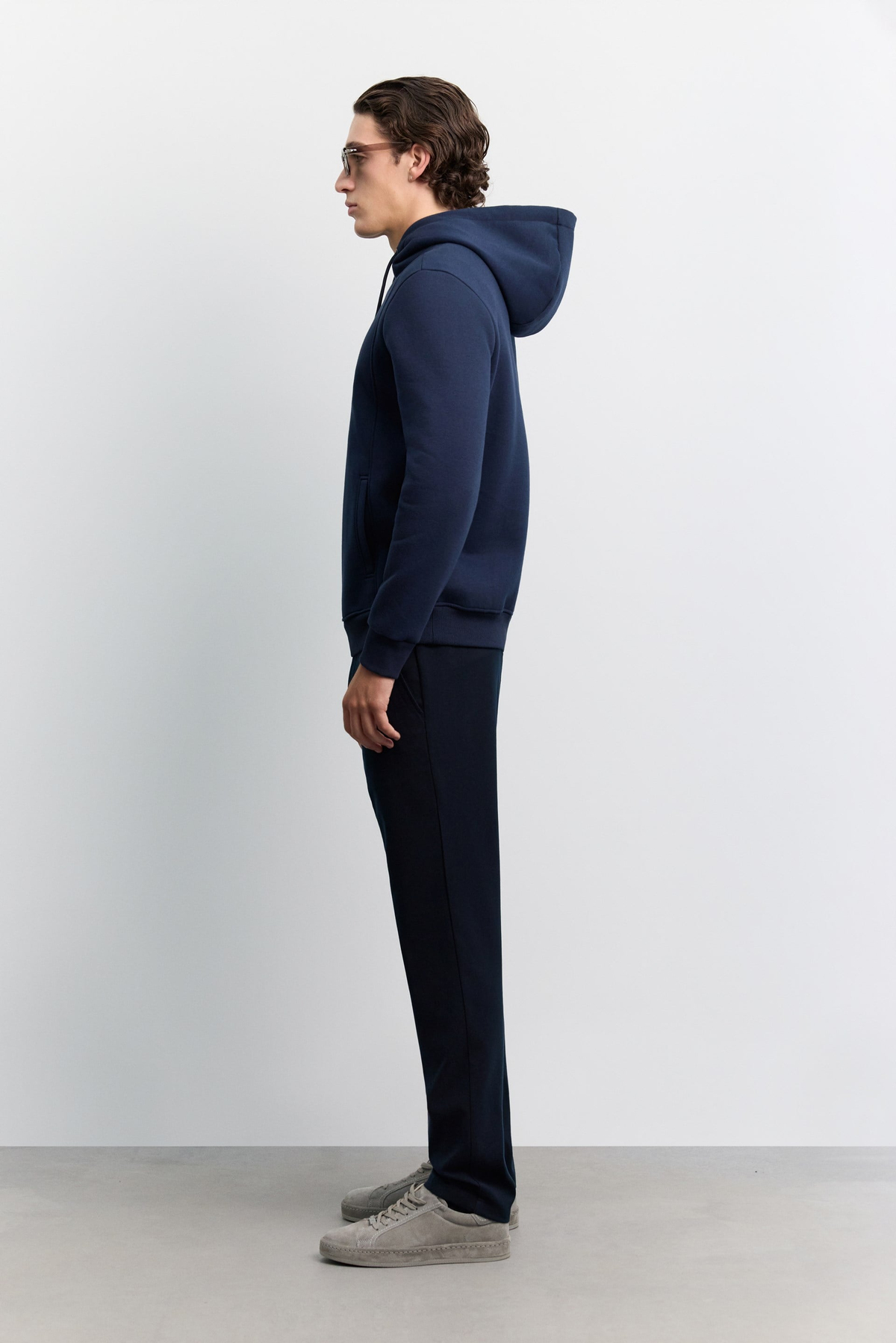 Lacivert Kapüşonlu Yaka Yandan Cepli Önü Logo Baskılı 3 İplik Şardonlu Sweatshirt