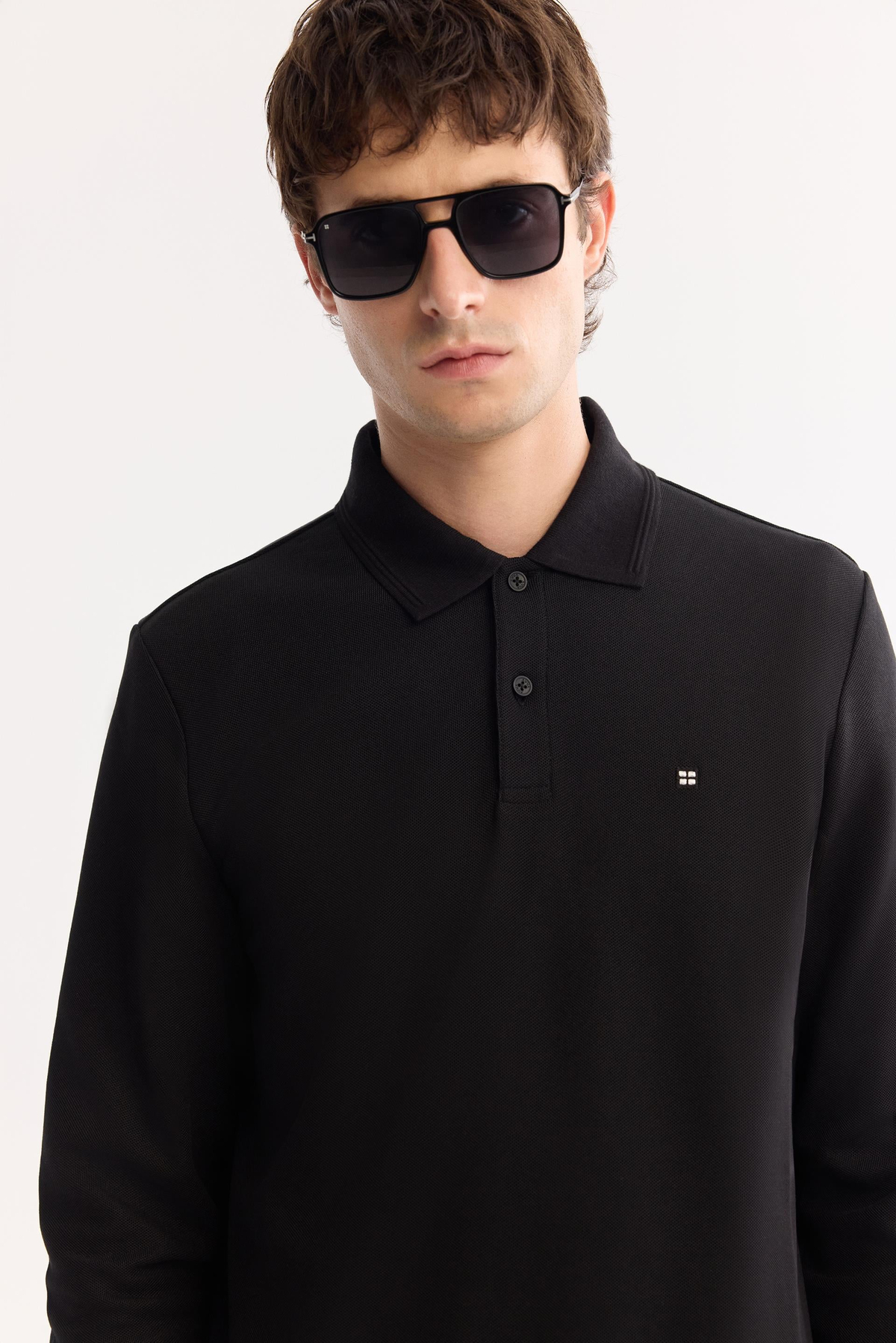 Siyah 2 Düğmeli Pamuklu Polo Yaka Basic Sweatshirt