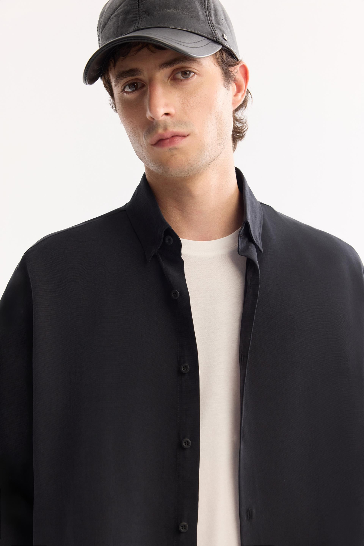 Siyah Alttan Britli Yaka Soft Touch Oversize Gömlek