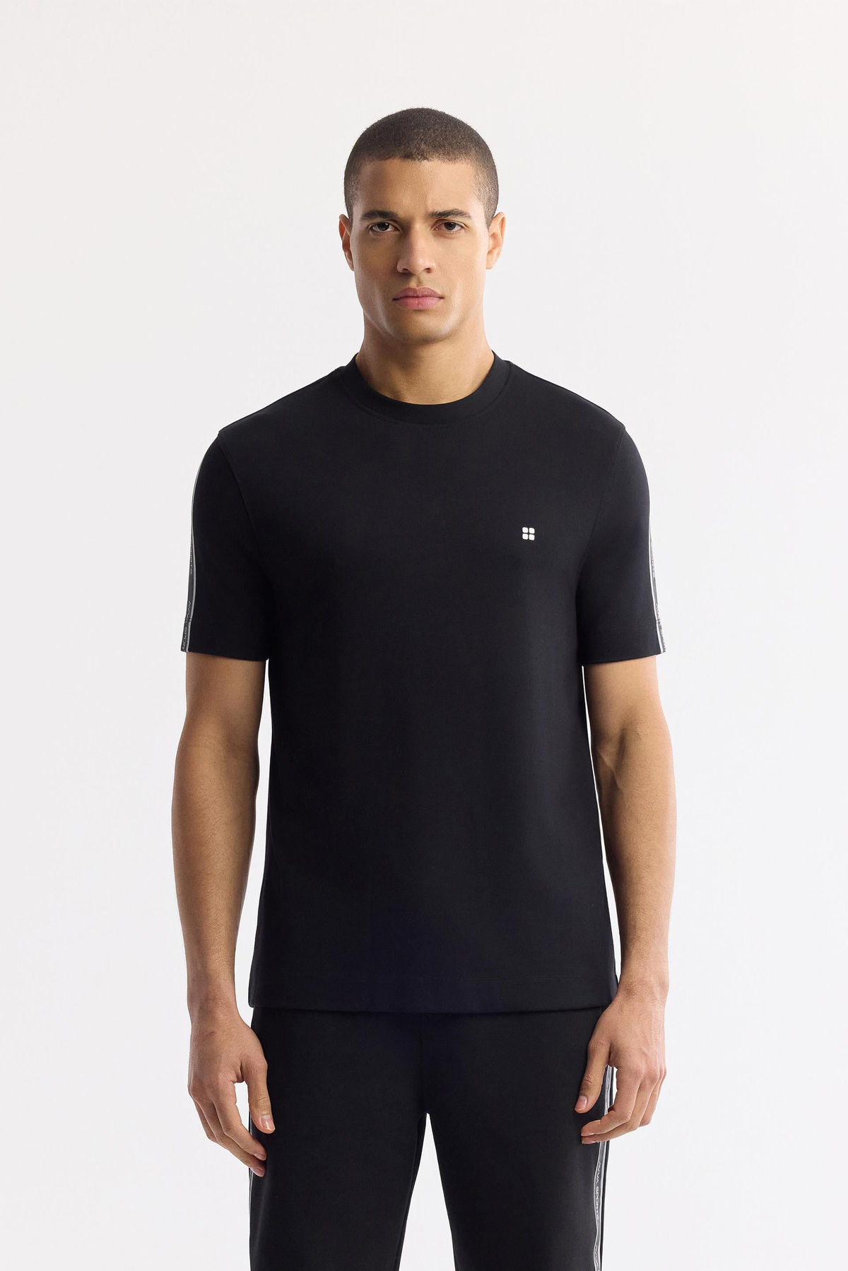 Siyah Bisiklet Yaka Baskı Detaylı İnterlok T-Shirt
