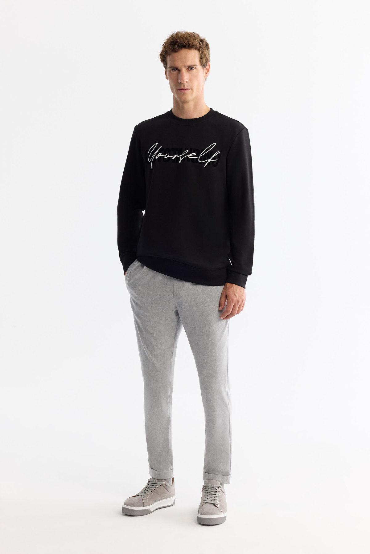 Siyah Bisiklet Yaka Baskılı Sweetshirt