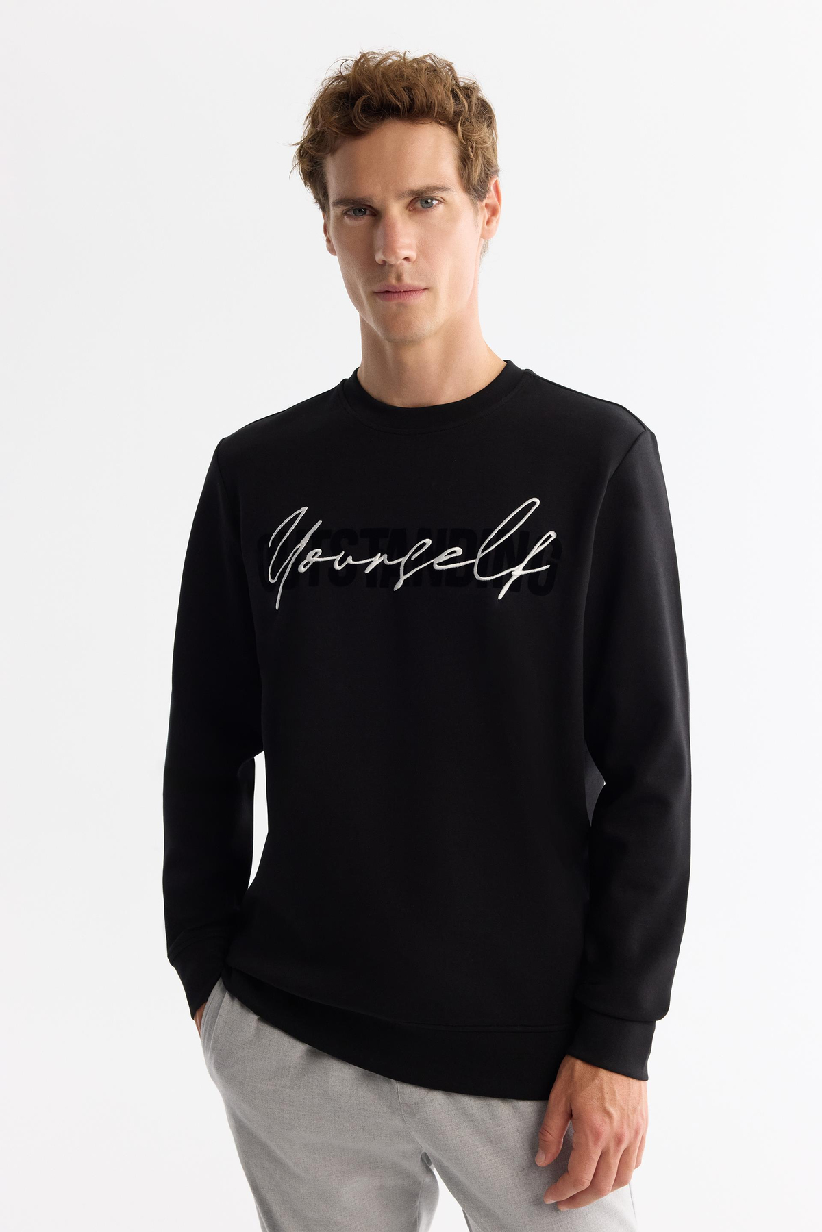 Siyah Bisiklet Yaka Baskılı Sweetshirt