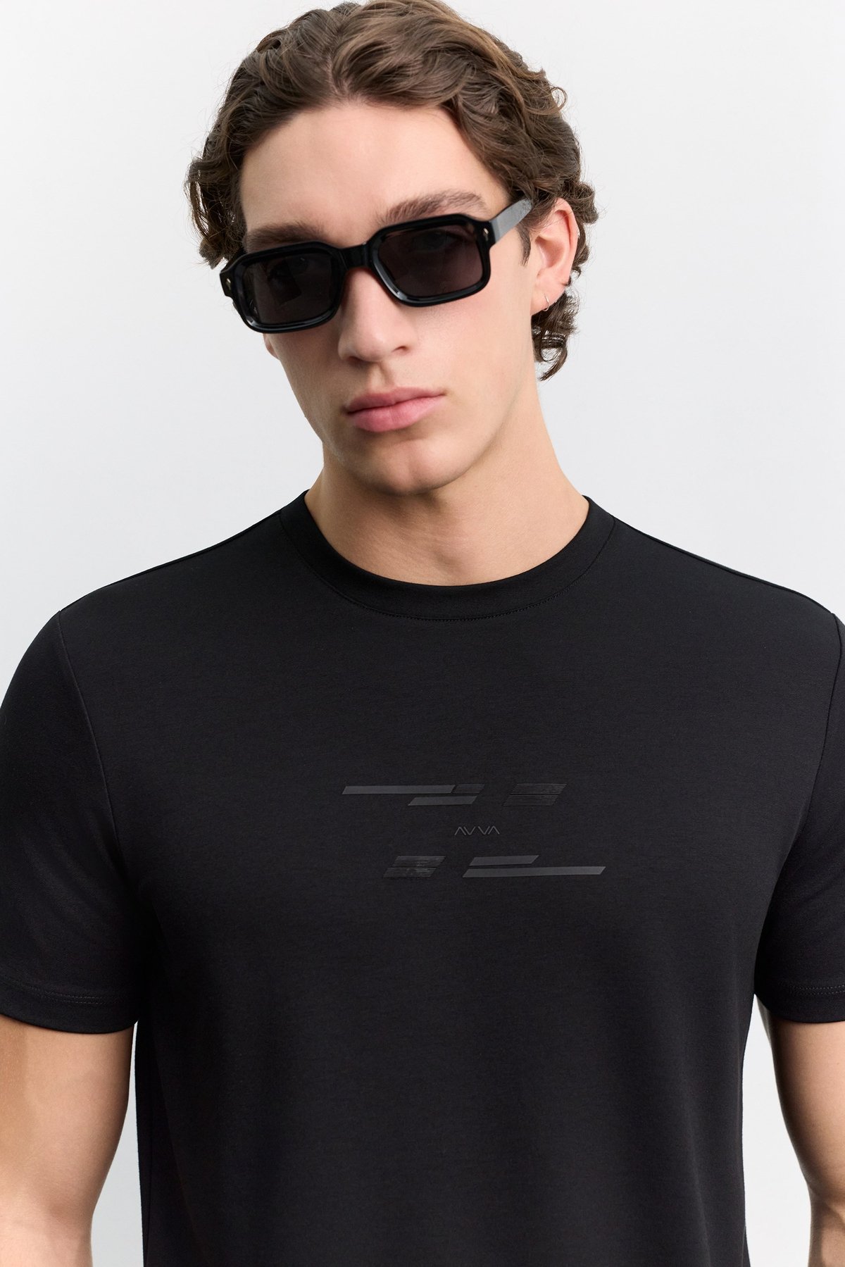 Siyah Bisiklet Yaka Baskılı Viskon Karışımlı Kolay Ütülenen T-Shirt
