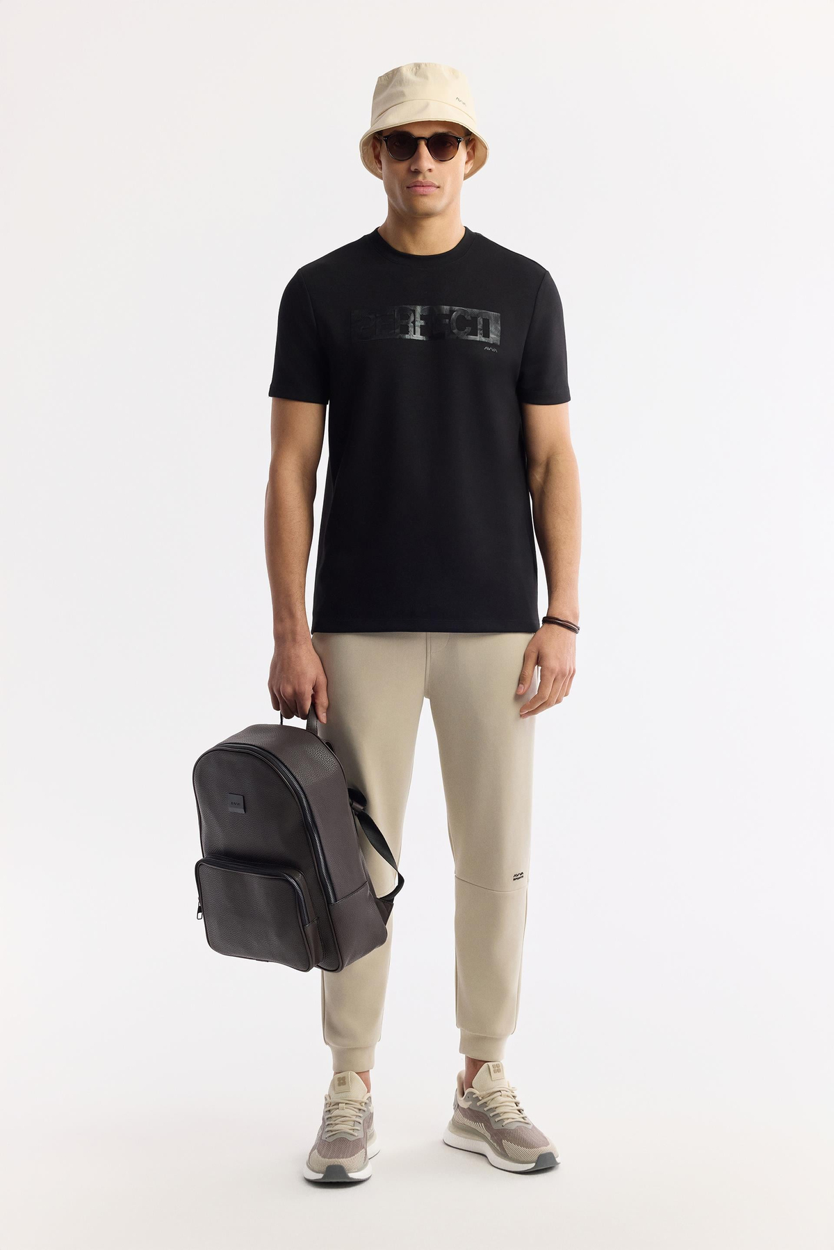 Siyah Bisiklet Yaka Enjeksiyon Baskılı İnterlok T-Shirt
