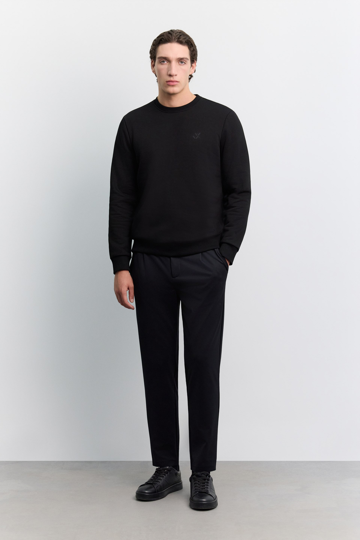 Siyah Bisiklet Yaka Enjeksiyon Baskılı 3 İplik Şardonlu Sweatshirt