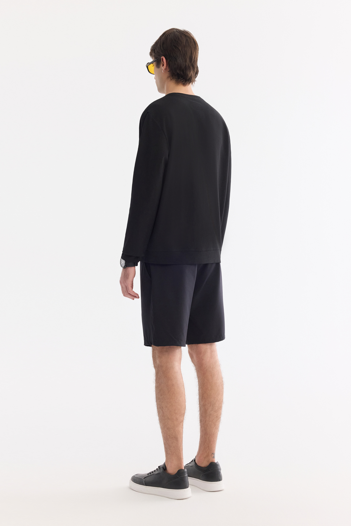 Siyah Bisiklet Yaka Esnek Yumuşak Doku İnterlok Kumaş Basic Sweatshirt