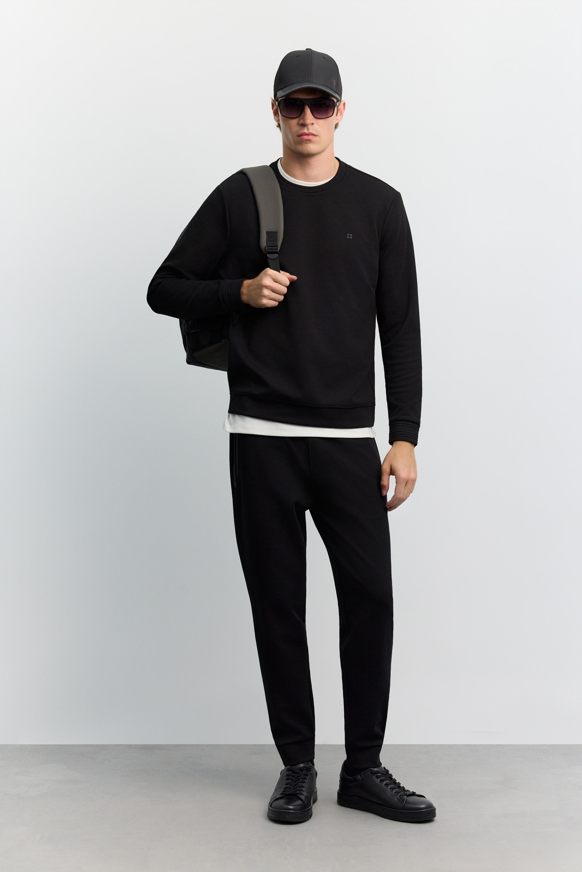Siyah Bisiklet Yaka Fitil Ribana İnterlok  Sweatshirt