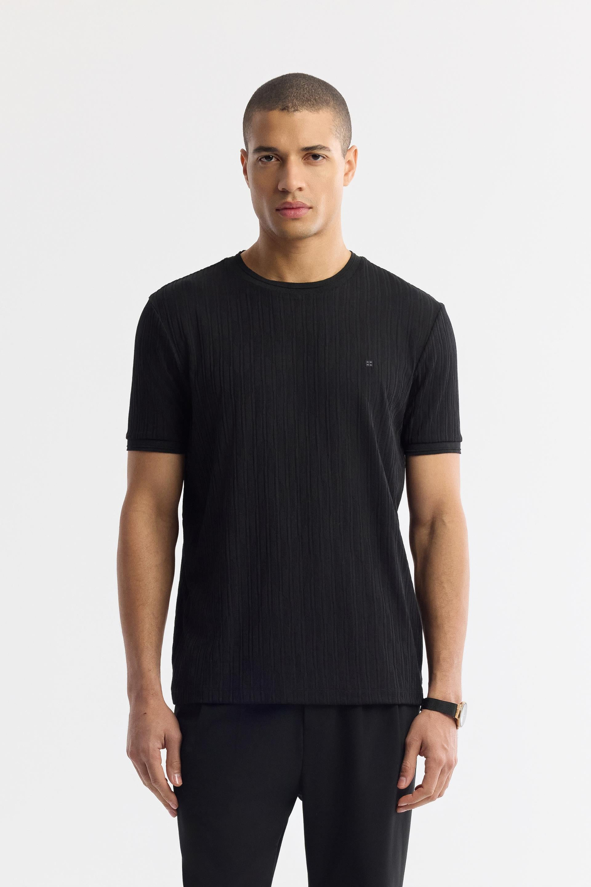 Siyah Bisiklet Yaka Jakarlı Ribana Detaylı T-Shirt