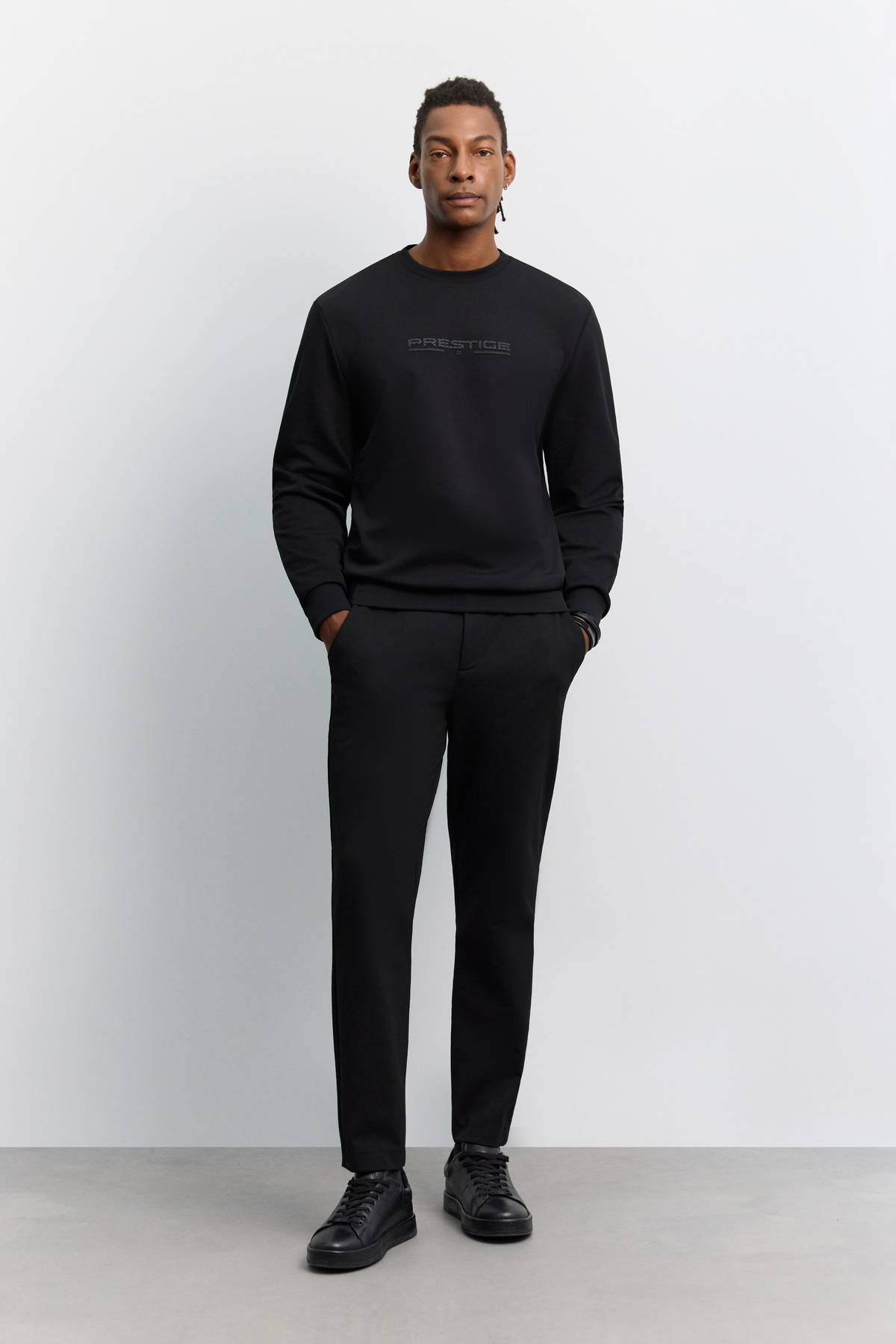 Siyah Bisiklet Yaka Kolay Ütülenen Baskılı İnterlok Sweatshirt