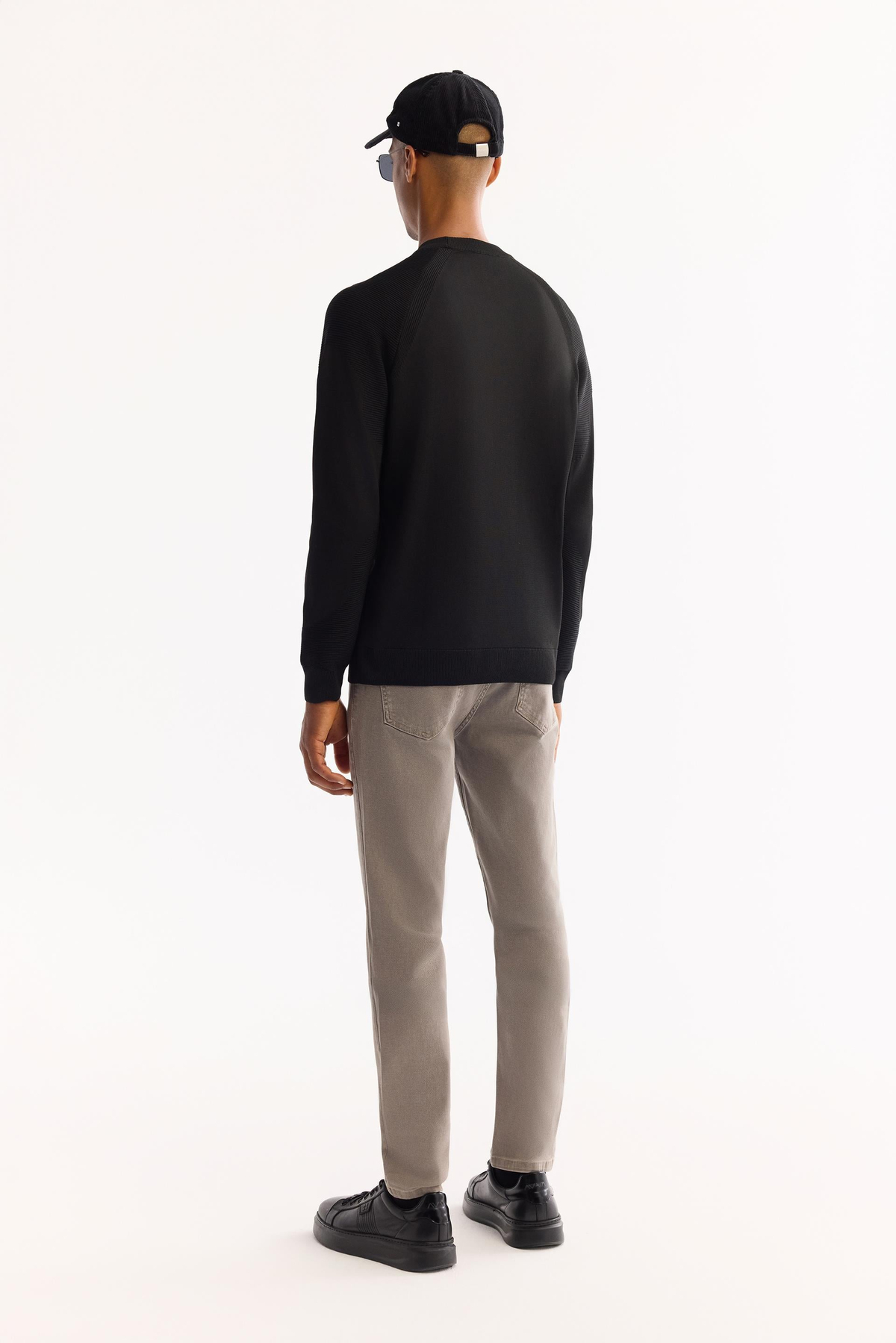 Siyah Bisiklet Yaka Kolları Fitil Örgü Detaylı Kazak