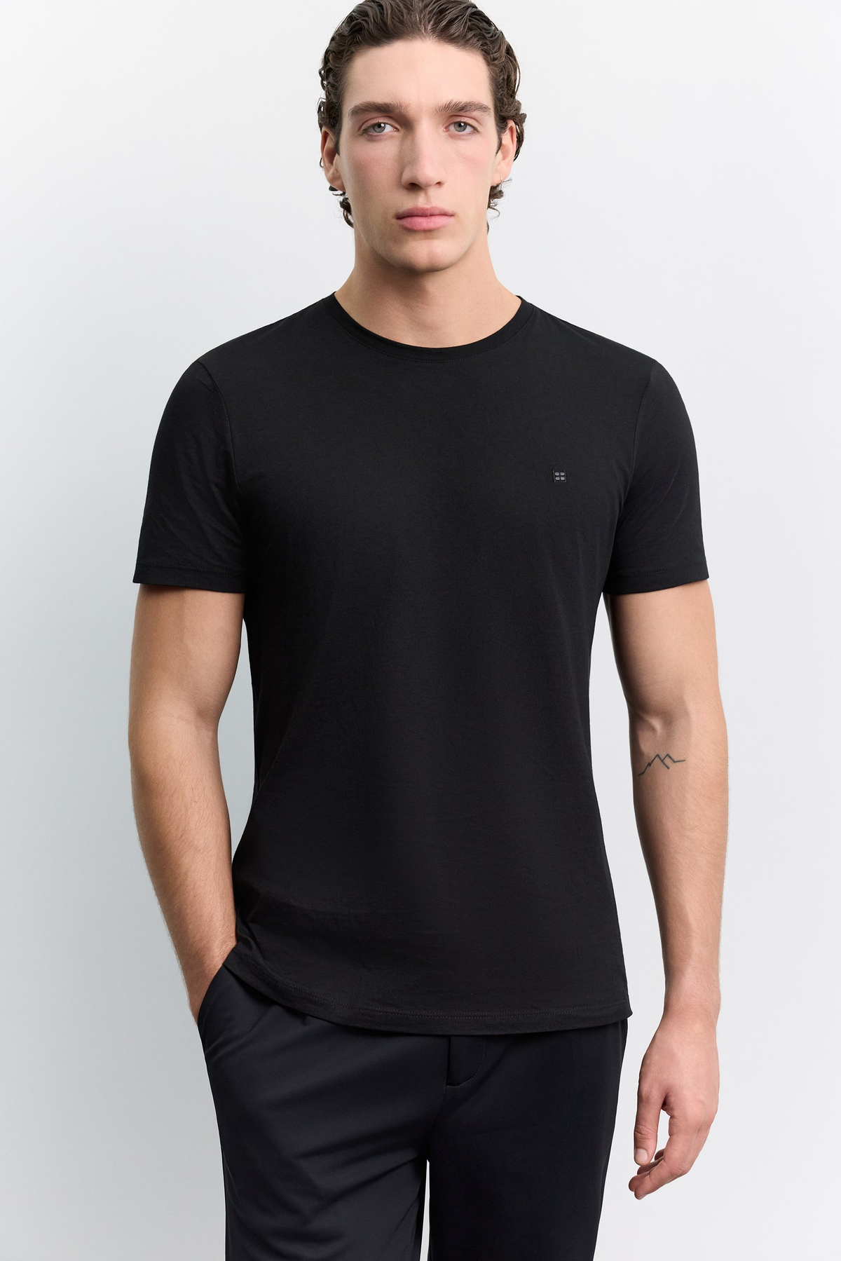 Siyah Bisiklet Yaka Soft Touch Basic T-Shirt