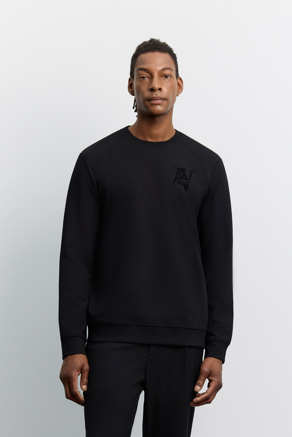 Siyah Bisiklet Yaka Tafting Nakış Baskılı İnterlok Sweatshirt