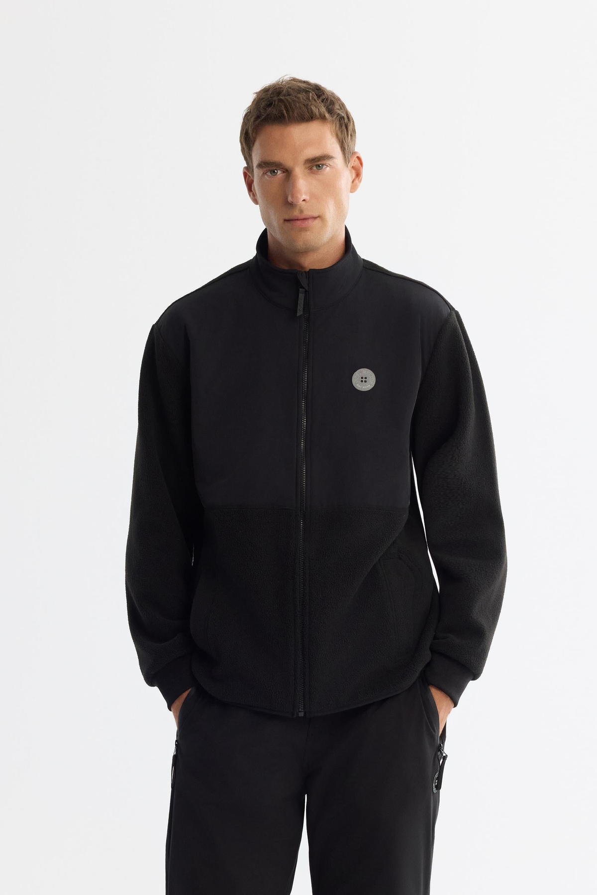 Siyah Dik Yaka Baskılı Fermuarlı Sweatshirt