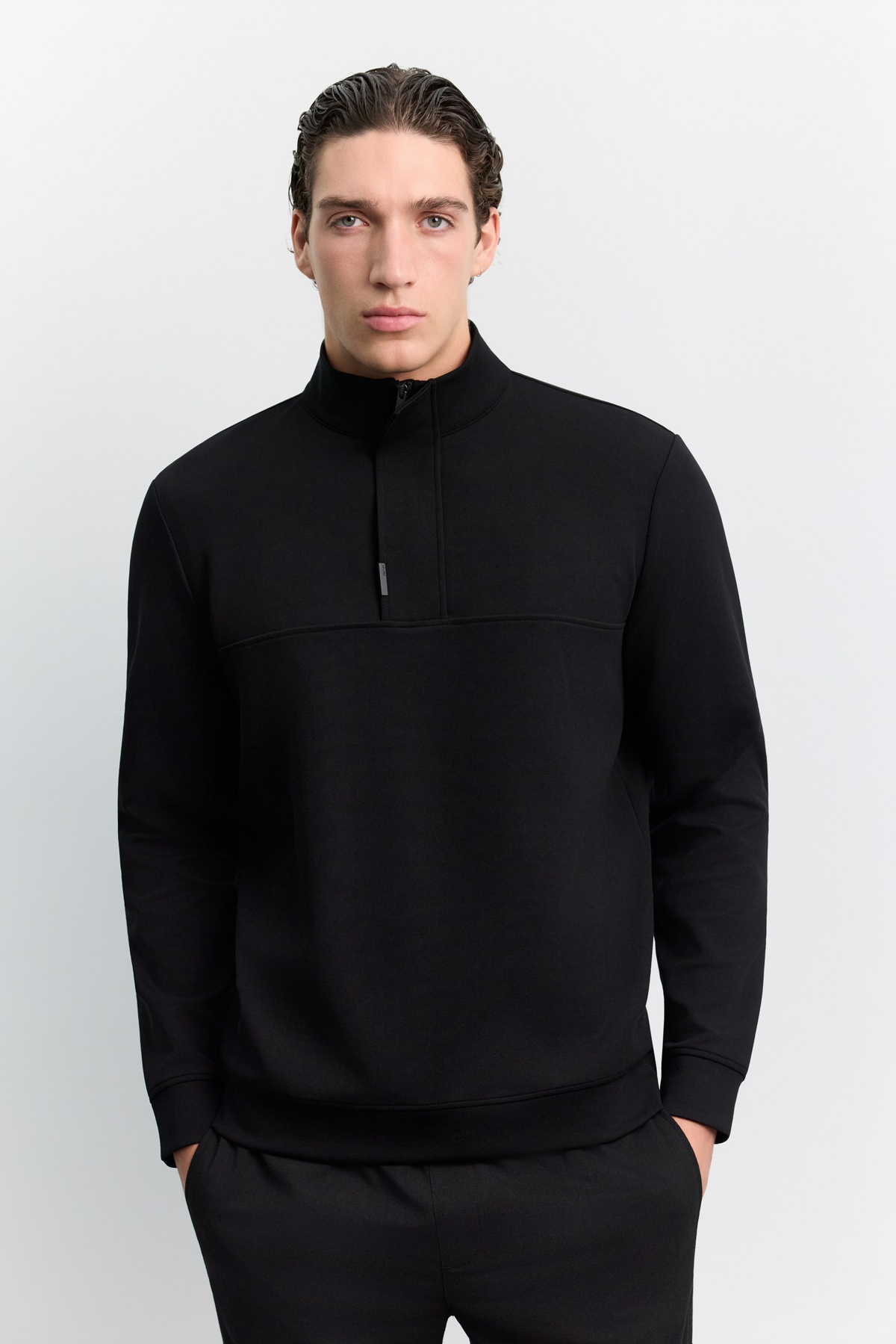 Siyah Dik Yaka  Fermuarlı Gizli Pat  İnterlok Sweatshirt